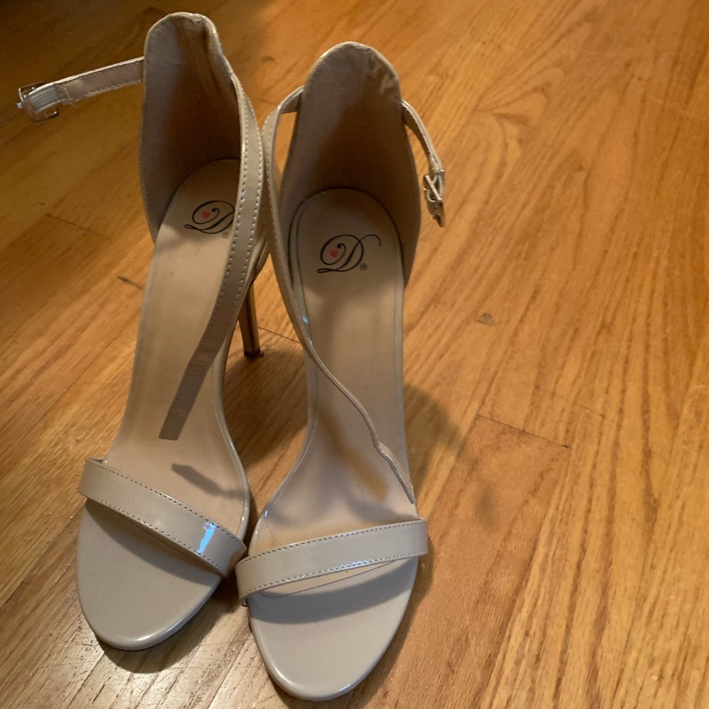 Nude heels